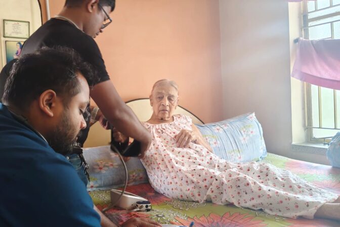 How to Choose the Right Caregiver for Your Elderly Parents: A Step-by-Step Guide for Indian Families