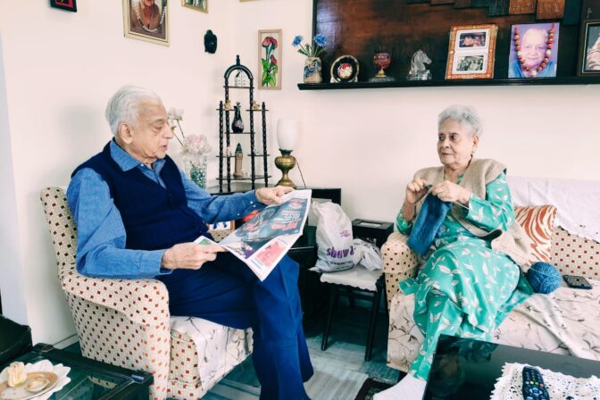 When Should You Start Professional Elder Care? Early Signs Families Should Never Ignore